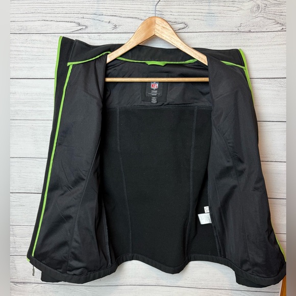 Seahawks NFL Women’s Black and Neon Green Raincoat Small EUC Warm #gohawks 💙💚 - Picture 4 of 10